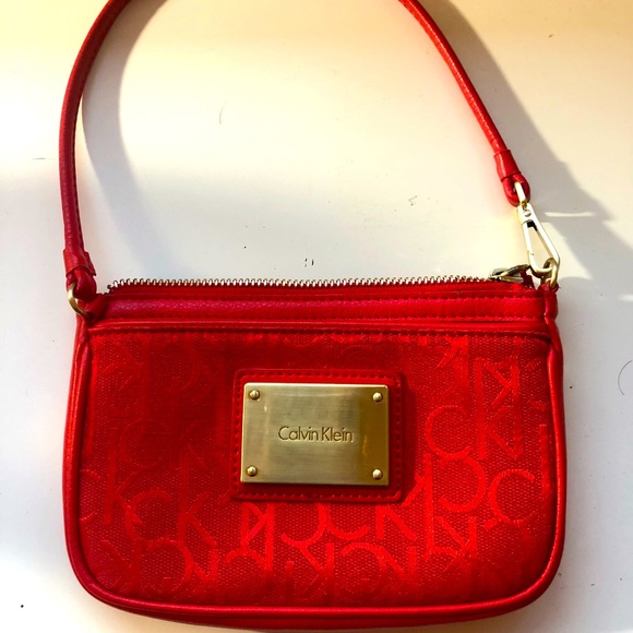 Calvin Klein mini bag in red - Picture 1 of 2